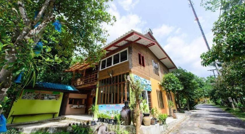 Kanta Hill Resort Nakhon Si Thammarat Exterior foto