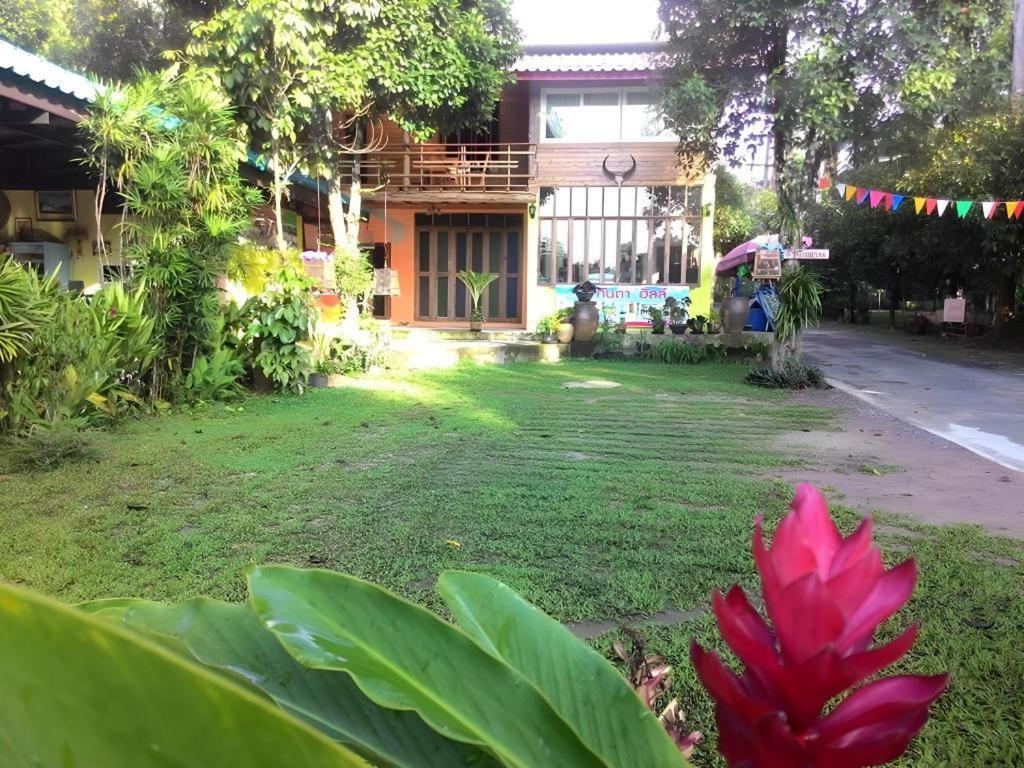 Kanta Hill Resort Nakhon Si Thammarat Exterior foto
