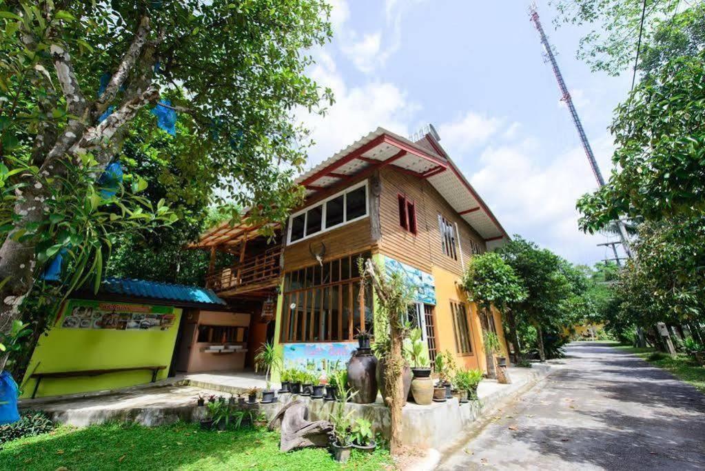 Kanta Hill Resort Nakhon Si Thammarat Exterior foto