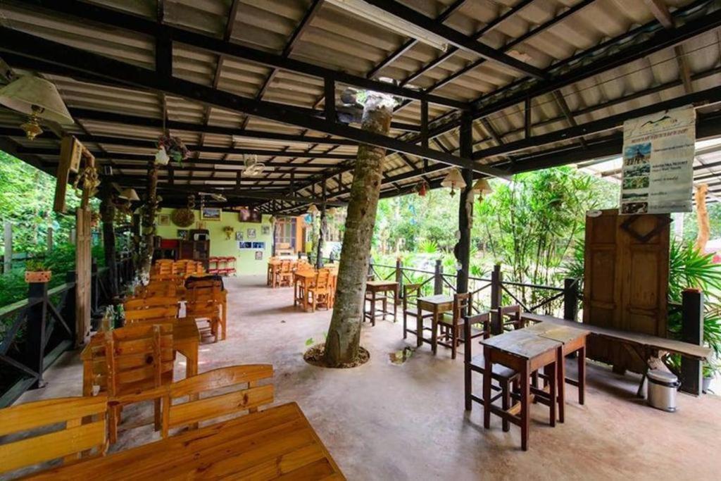 Kanta Hill Resort Nakhon Si Thammarat Exterior foto