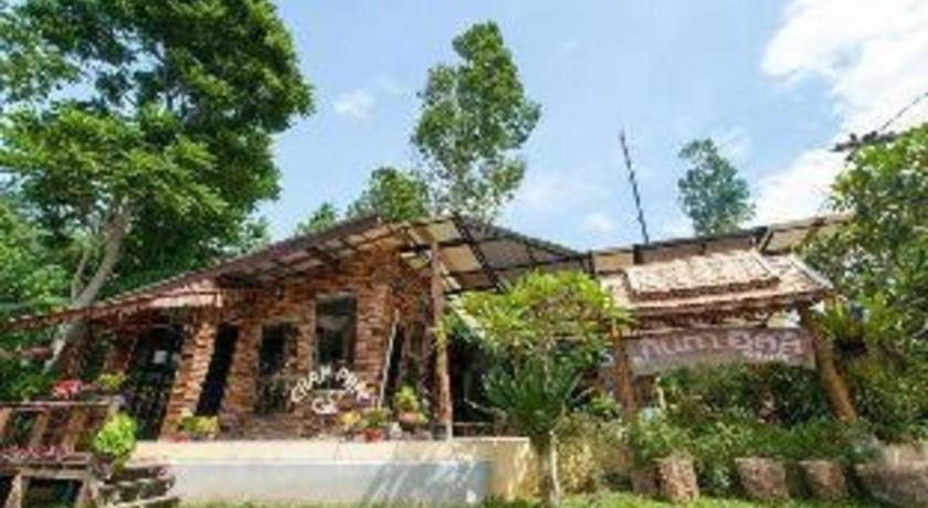 Kanta Hill Resort Nakhon Si Thammarat Exterior foto
