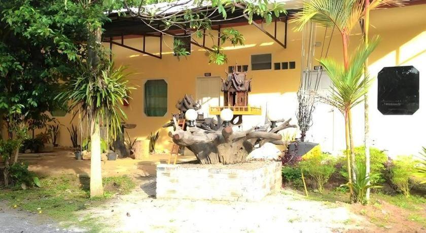 Kanta Hill Resort Nakhon Si Thammarat Exterior foto